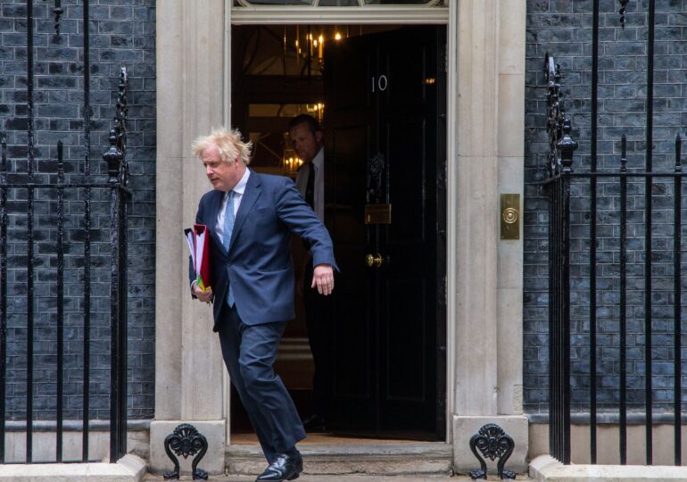 Beții, scandaluri și dezmăț cu Boris Johnson, la sediul guvernului britanic, în plină pandemie - raport oficial