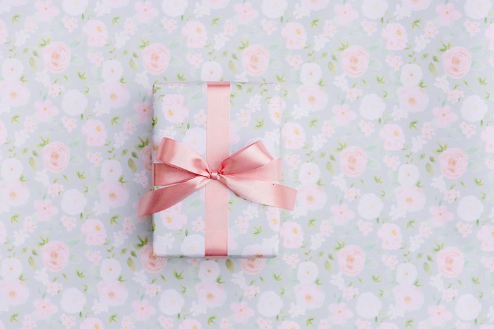 7 idei de cadouri pentru femeia din viața ta