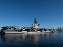 Criză gravă la bordul navei USS Abraham Lincoln. Câțiva marinari au încercat să sară peste bord