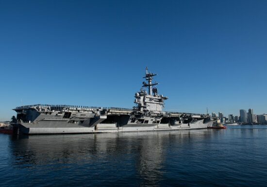 Criză gravă la bordul navei USS Abraham Lincoln. Câțiva marinari au încercat să sară peste bord