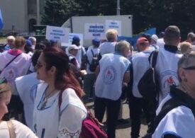 Sindicaliştii din şcoli protestează la Guvern: ”Cerem salarii decente în educație, ”Salvați învățământul românesc” (Video)