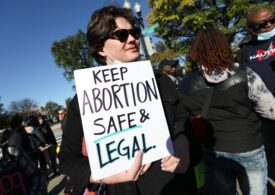 Curtea Supremă a Statelor Unite este pe cale să anuleze dreptul la avort