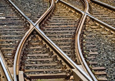 Guvernul a aprobat cumpărarea a 16 locomotive electrice, pentru care vom plăti peste 86 de milioane de euro, bani din PNRR