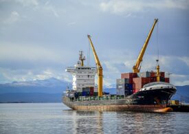 Ucraina acuză un nou jaf: o navă încărcată cu metal va pleca din Mariupol către Rusia (Video)