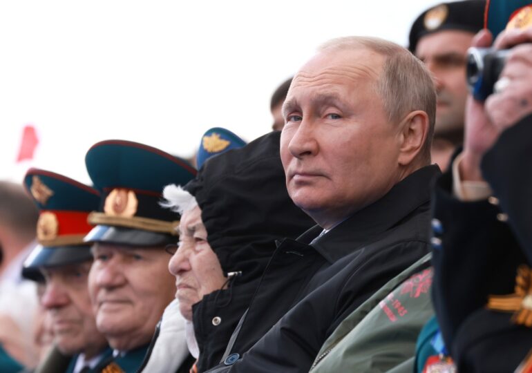 Jurnaliștii care i-au stricat lui Putin Ziua Victoriei, respinși de familie: Unii au spus că e trădare, alții că e pură prostie