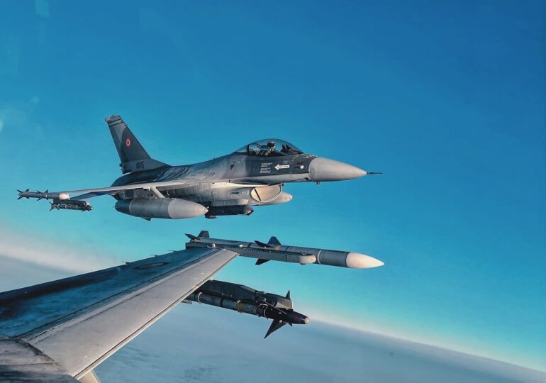 NATO ia în considerare România ca bază pentru antrenarea piloților ucraineni pe F-16
