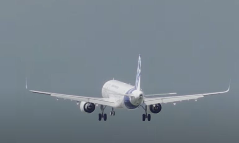 Primul Airbus Extra Long Range a realizat cu succes primul zbor (Video)