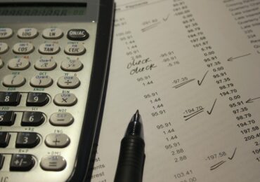 Dizolvările de firme au crescut cu peste 28% în primul trimestru. Comerțul, cel mai afectat