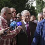 Ion Iliescu riscă să rămână fără titlul de „revoluționar cu rol determinant”: Guvernul cere anularea actului în instanță