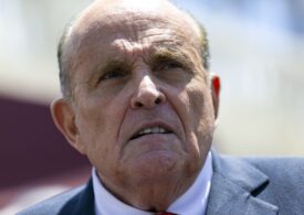 Fostul primar Rudy Giuliani a fost pălmuit într-un supermarket: Părea să aibă de-a face cu avortul