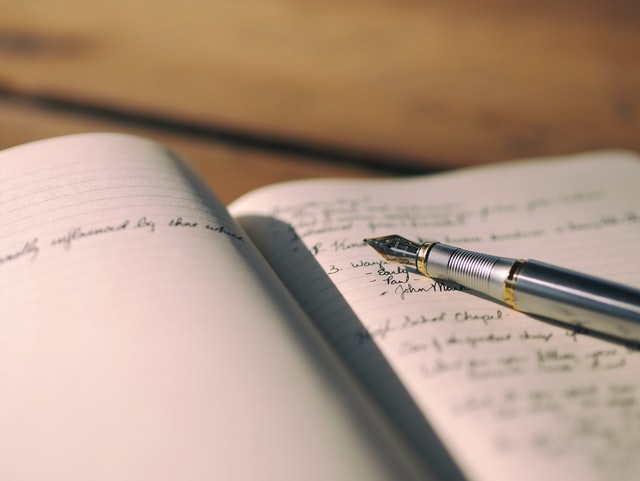 Scrisul de mână: 7 motive pentru a scrie mai mult cu stiloul