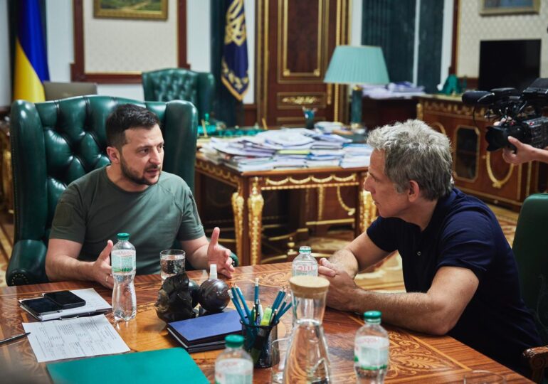 Ben Stiller s-a întâlnit cu Zelenski la Kiev: Sunteţi eroul meu! (Video)