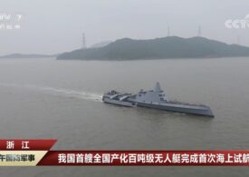 China a testat pe mare o navă-mamă inteligentă care navighează autonom și poartă zeci de drone