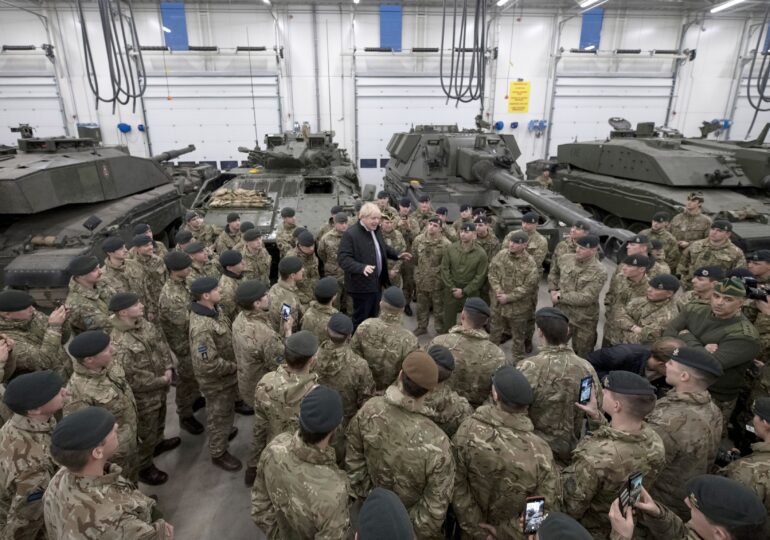 Marea Britanie şi Germania sunt gata să transforme grupurile de luptă din țările baltice în brigăzi complete