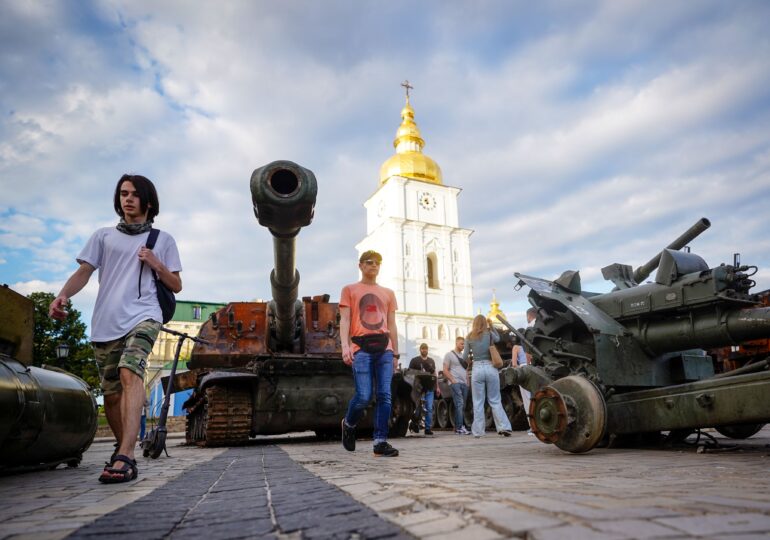 Locuitorii Kievului încearcă să trăiască normal: Ne-am săturat să stăm speriați