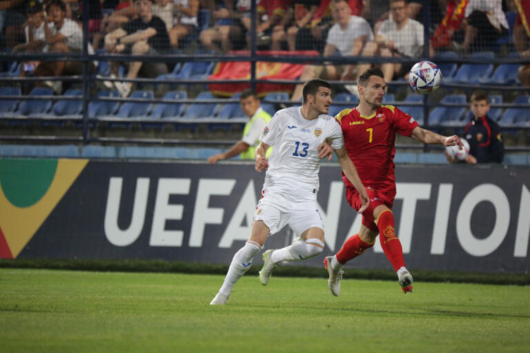 Notele primite de "tricolori" după înfrângerea cu Muntenegru: Chiricheș, cel mai slab jucător al meciului