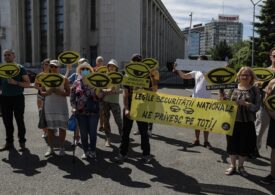 Protest la Guvern față de Legile Securităţii: România, stat milițienesc. Pentru țară vrem soluții, nu filări și persecuții! (Galerie foto)