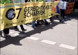 Mii de oameni au ieșit în stradă la Munchen, înainte de summitul G7 (Foto & Video)