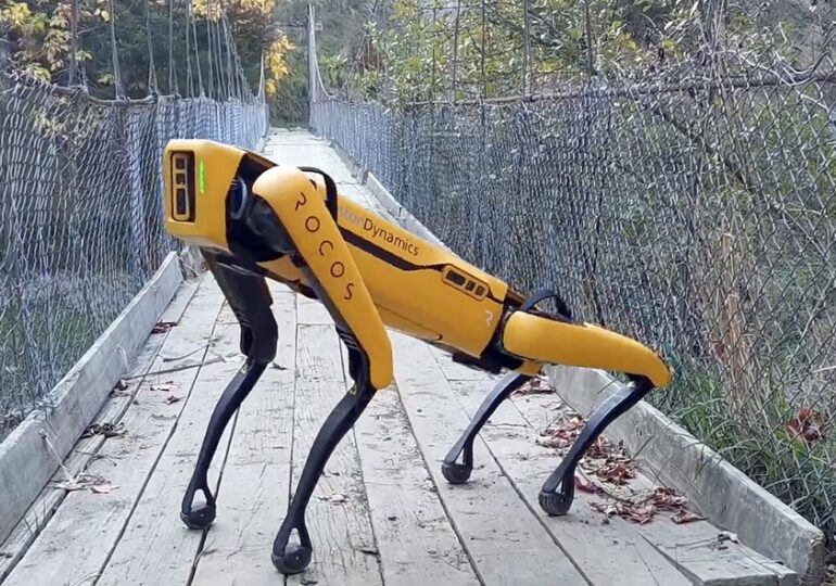 Câinele-robot Spot merge în Ucraina pentru o misiune crucială (Video)
