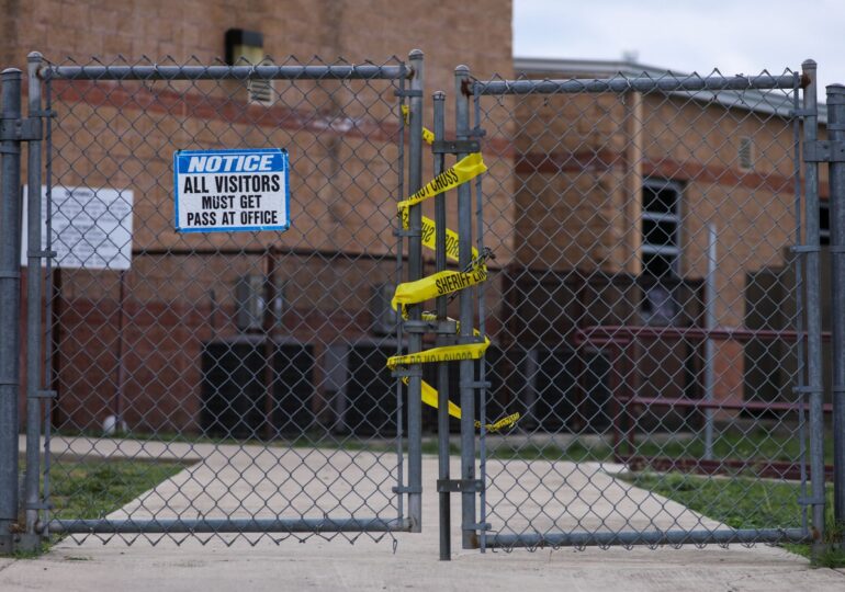 Şcoala primară din Texas, unde au fost uciși 19 elevi şi doi profesori, va fi demolată