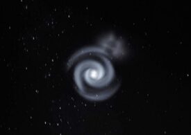 Spirale luminoase misterioase au apărut pe cerul Noii Zeelande (Foto)