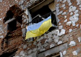 Ucraina acuză că rușii țin aproape 600 de jurnaliști și activiști în „camere de tortură" în Herson