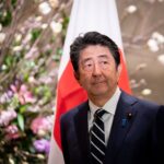 De ce împușcarea lui Abe a șocat întreaga lume. Cât de greu se obține o armă în Japonia