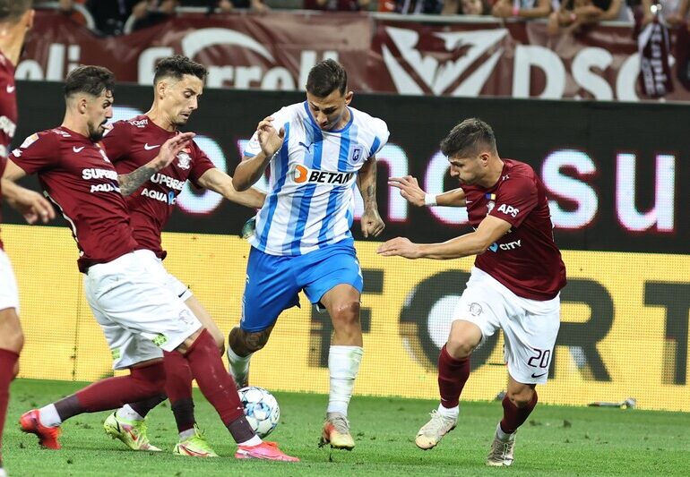 Superliga: Rapid trece la limită de Craiova într-un derbi al orgoliilor