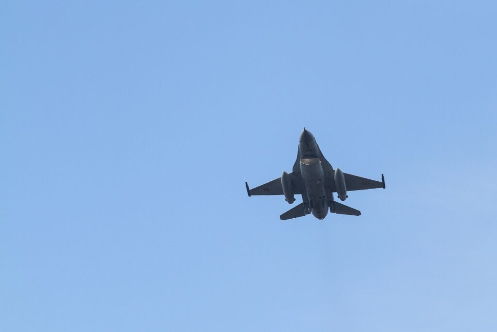 O dronă a pătruns în spațiul românesc, în zona Chilia. Două avioane F-16 s-au ridicat de la sol