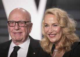 Fotomodelul Jerry Hall divorțează de miliardarul Rupert Murdoch