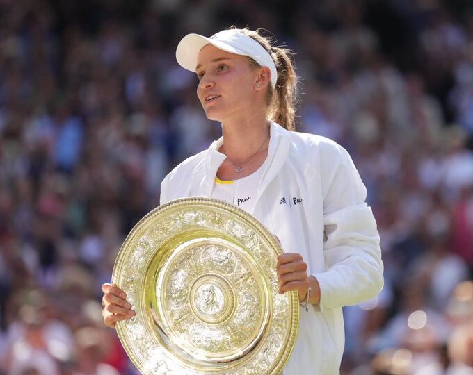 Marele John McEnroe consideră că Elena Rybakina nu trebuia lăsată să evolueze la Wimbledon: "Este rusoaică, nu?"