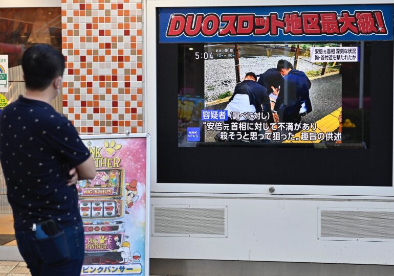 Twitter, Facebook și alte rețele șterg înregistrări video ale asasinării lui Shinzo Abe