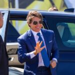 Un căpitan al Armatei Române s-a fotografiat cu Tom Cruise la cel mai mare spectacol aerian militar din lume (Foto)