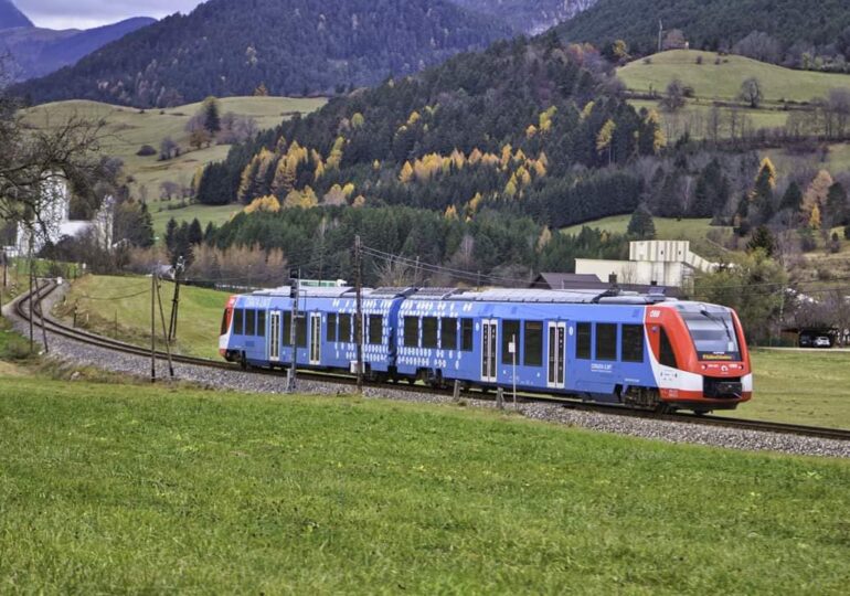 România cumpără primele 12 trenuri nepoluante, pe hidrogen