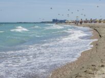 Alertă pe o plajă din Costinești. O dronă a fost descoperită în mare, lângă țărm. Zona a fost evacuată (Video)
