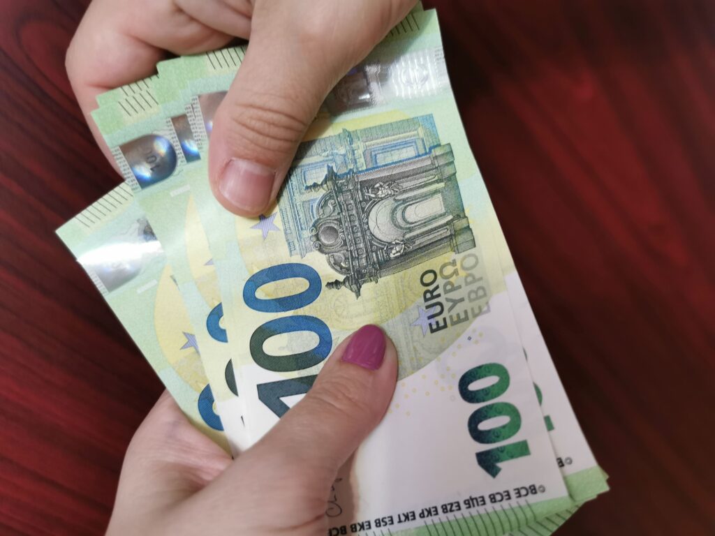 Un liberal de frunte și fost manager al Spitalului Ploiești, trimis în judecată pentru șpăgi care au păgubit statul de 5,8 milioane de euro
