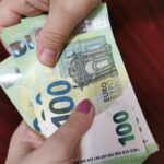 O casieră de la companie de stat a delapidat 136.000 de euro