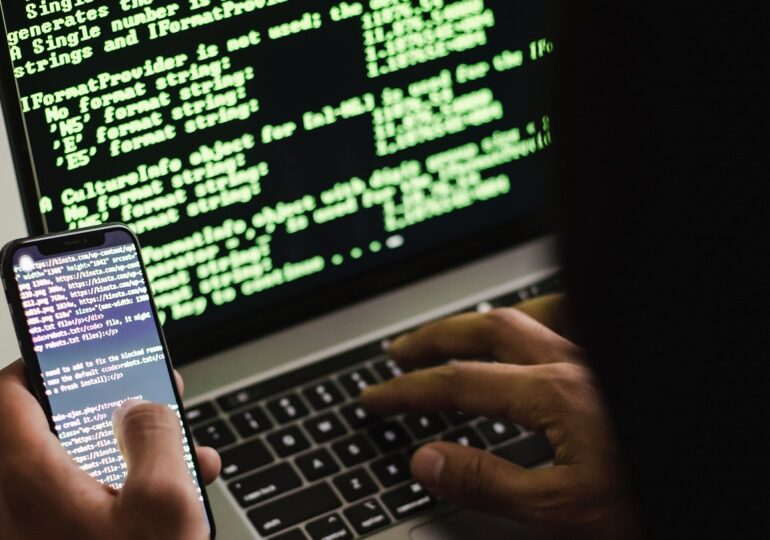 Ai primit un email cu mesajul ”alertă de tentative de atac cibernetic”? Nu te lăsa păcălit de hackeri: Poliția Română anunță că este un fals (Foto)