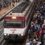 Spania oferă abonamente de tren gratuite pentru navetiști, la noi CFR a scumpit biletele