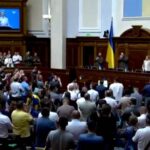 Lungul drum al aderării: În plin război, Ucraina are de făcut urgent reforme, de la presă, la oligarhi