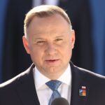 Doi farsori ruși s-au dat drept Macron și au vorbit cu Duda după explozia din Polonia