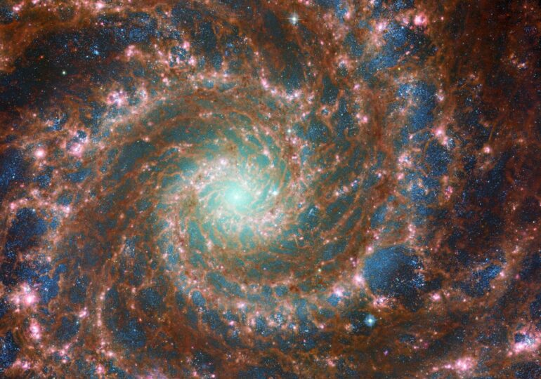 NASA a difuzat o nouă imagine uimitoare cu Galaxia Fantomă