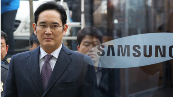 Moştenitorul "imperiului" Samsung a obţinut o graţiere prezidenţială