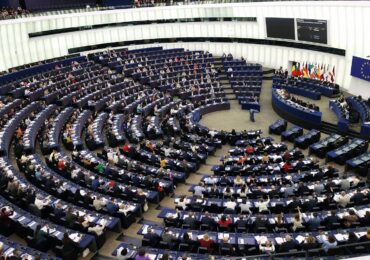 Un eurodeputat a apelat la medici, după ce a fost cazat la un hotel murdar din Strasbourg