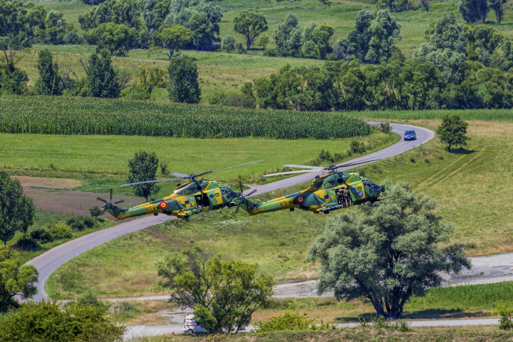 Nicușor Dan și regele Spaniei, în vizită la baza NATO de la Cincu