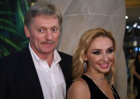 Soţia purtătorului de cuvânt al lui Putin a încălcat și sancțiunile UE, și pe ale Kremlinului (Video)