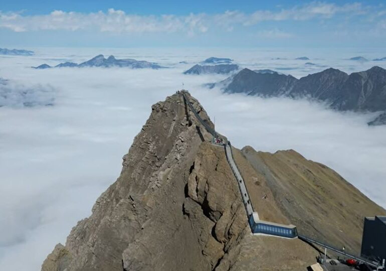 Topirea ghețarilor Elveției a accelerat vara asta. Previziuni sumbre și un efect devastator pentru Europa