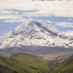 Ecuador: Trei alpinişti au murit şi 12 au fost răniţi în timp ce escaladau un vulcan