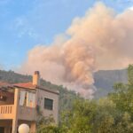 Iar arde în Thassos: Flăcările uriaşe s-au văzut de pe plajă (Foto&Video)