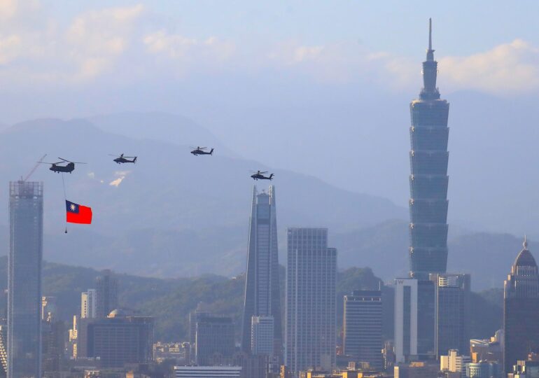 Taiwanul face exerciţii militare „cu muniţie reală”. Testează cum s-ar apăra dacă ar invada China
